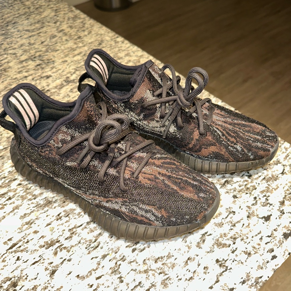 Adidas Yeezy 350 Sneakers